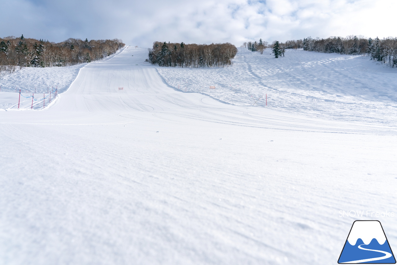 キロロリゾート｜真っ白な雪と真っ青な空。粉雪ゲレンデクルージングが気持ち良いキロロ。この週末は『Sweet Protection 試着会』も開催中！